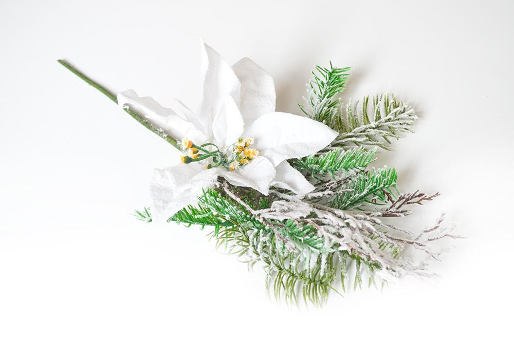 Vánoční růže s chvojím bílá 41 cm